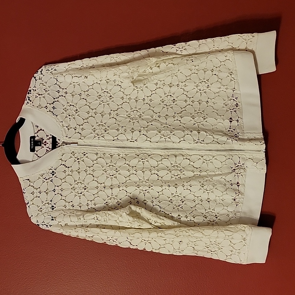 1X Torrid Lace Bomber Zip up Jacket Plus Size